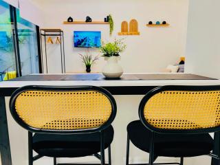 Palermo Spot - The Mark - 1