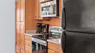 Marina Village by AvantStay Walk to Lake Marina Balcony Patio - 1