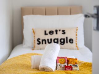 Modern Liverpool City Stay - 1