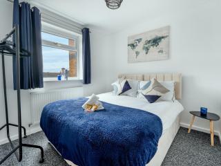 Modern Liverpool City Stay - 3