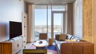 Sleeps 16 Brand New Austin High Rise w Rooftop Pool Gym Yoga Studio More - 6