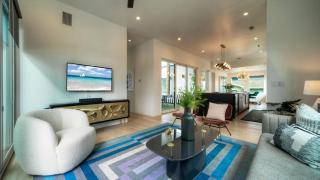 Sleeps 20 2 Modern Homes w Private Pool DeckPatio 3-Min Walk to the Beach - 7