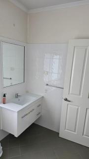 Life is good in Parkside Relaxing 3 BR Retreat - 2