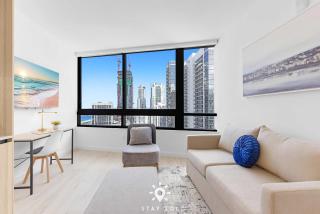 City Vibes with Spa & Gym in Sleek 1BR Retreat - 7