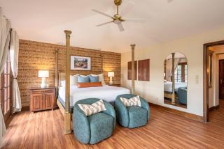 Majestic Creekside Escape with Pool, Spa, Sauna, Gym - 2