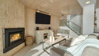 Oceanfront La Selva Beach Home w Fireplace Views Direct Beach Access Sand Castle by AvantStay - La Selva Beach - 8