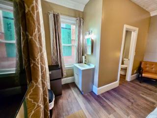 Federal Hill Suites and Rooms - 2