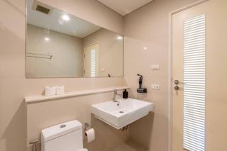 Luxury Prime Thong Lor - Fast WiFi, Gym&Pool - 3