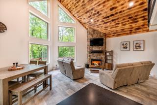 Knobby & Nice Retreat with hot tub, firepit, pool - 7