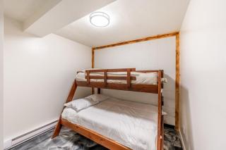 Knobby & Nice Retreat with hot tub, firepit, pool - 5