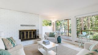 Eagles Watch by AvantStay Large Deck w Views - 6