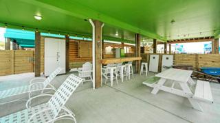 Priv Pool Covered Patio Lounge w Bar Sunset Views Green Gecko by AvantStay - 5