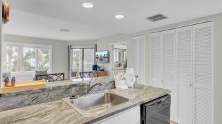202 D Port O Call by AvantStay Beach Condo - Isle of Palms - 2