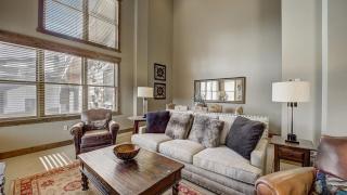 Mont Cervin 32 by AvantStay Ski In Ski Out Home in Silver Lake Village w Hot Tub - 9