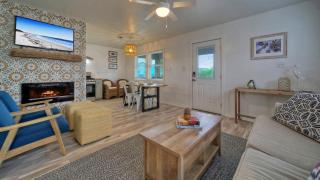 Dual Port A Cottages 2 Complete Homes Walk to the Beach Patio Fully-Equipped Kitchens - 4