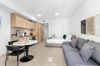 High-Rise Studio and Skyline Pool in DT Miami - 1