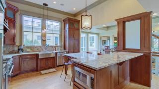 2207 Cameron Blvd by AvantStay Private Pool Hot Tub - 8