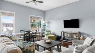Salty Air Blue Mountain Flair by AvantStay - 5