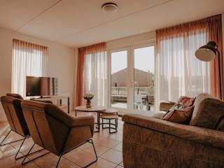 Uitgeest Apartment with Waterpark Nearby - 2