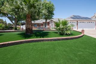 El Paso Desert Home for 14 with Hot Tub & Backyard - 9