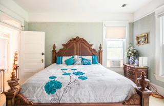 Enloe House Lodging & Events - 9