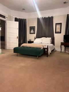 Enloe House Lodging & Events - 2