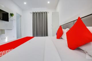 Hotel O Sky White House - 3