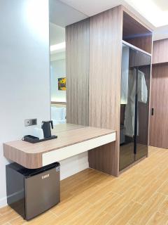 Champs Elysees Hotel & Suites - 7