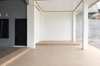 Urbanview Hotel The Corner Pandowo - 4