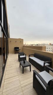 Royal Cinema Penthouse - Billiards & Terrace - 8