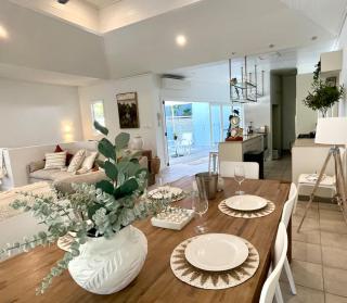 Villa 8 On Murphy - 8