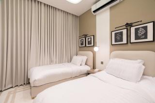 2BR Apartment with Private Cinema - Al Jamee Compound - 1