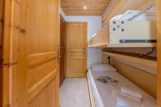 Clos Du Savoy - South Facing Balcony - Happy Rentals - 5