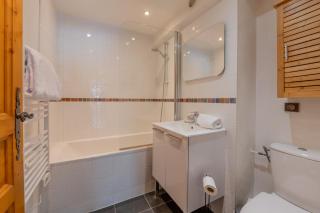 Clos Du Savoy - South Facing Balcony - Happy Rentals - 4