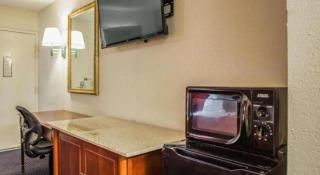 Econo Lodge Columbia Fort Jackson - Burnside East - 5