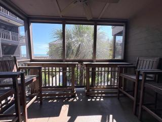 Ocean View 3BR • Screened Porches • Resort Amenities • Ocean Drive Tilghman BRC 120 - Myrtle Beach - 3