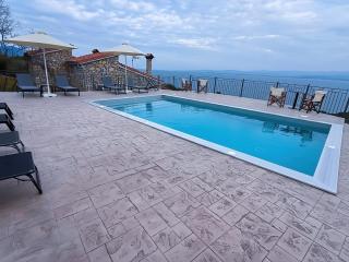 SIX INDEPENDENT HOUSES BY THE sea - 8