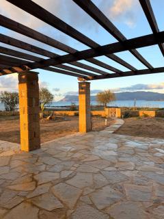 Seafront villa with panoramic view - 3