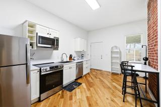 Cozy 1st-Floor Flat 2BR Backyard Free Parking - 6