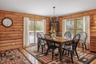 Sleepy Moose- Cozy Cabin in Sister Bay, Hot Tub, Fire Pit, Dogs! - 6