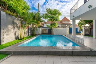 Luxury 5 Bedrooms Pool Villa with Terrace - 5