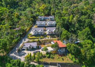 Munnar Majestic Resort with Pool - 8