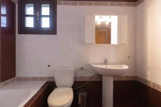 Pineapple Kryopigi by Luxlikehome - 8