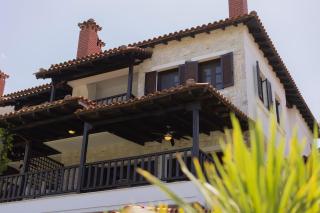 Pineapple Kryopigi by Luxlikehome - 7