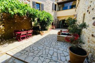 L'Uzétienne- Large residence with pond and patio! - 4