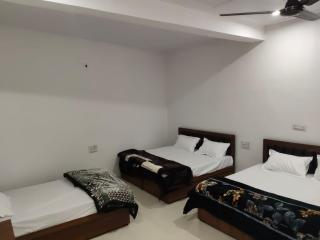 Neta Ji Hotel - 1