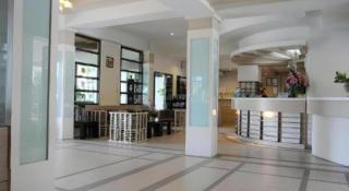 Bangsaen Villa Hotel - 4