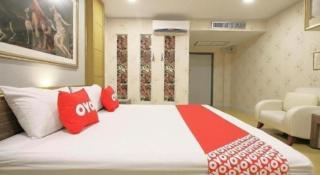 OYO 1002 Pinklao Resort - 3