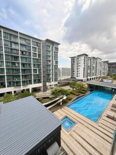 3R2B-Vivacity Megamall-7Pax-Garden View-JR164 - 1