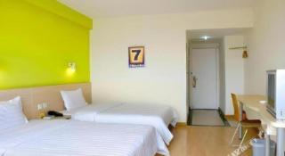 7 Days Premium Jiangmen Wuyi Avenue Gangkou Road - 4